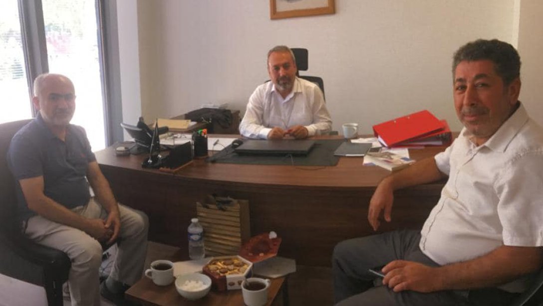 Haguenau Milli Görüş Teşkilatı temsilcisi Seyit Taze ve Türkçe Öğretmeni Mehmet Köksal ataşeliğimize ziyarette bulundular.